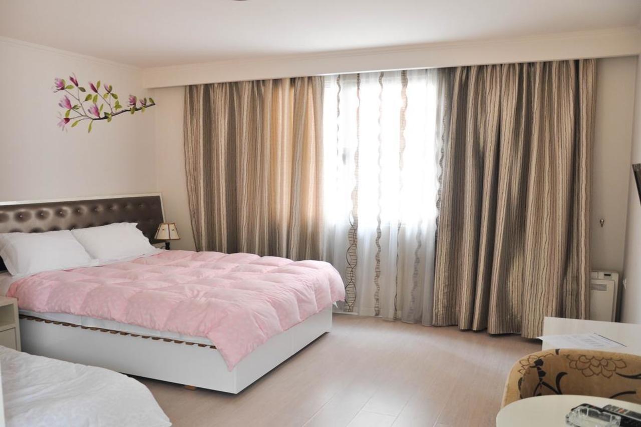 Select City Center Hotel Tirana Buitenkant foto