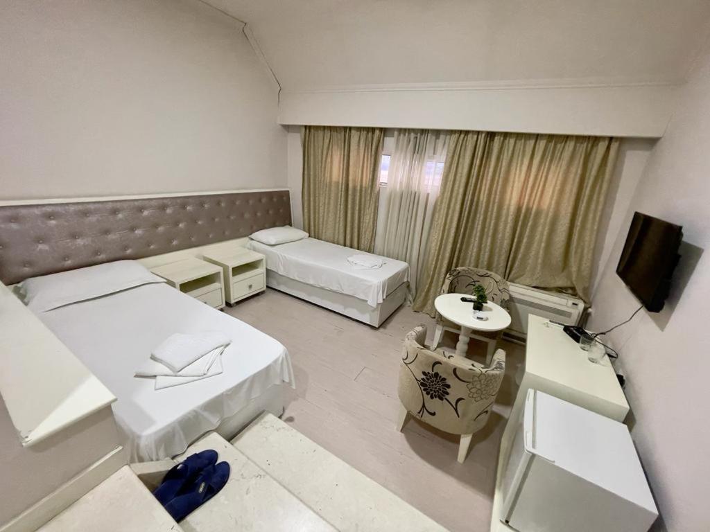Select City Center Hotel Tirana Buitenkant foto