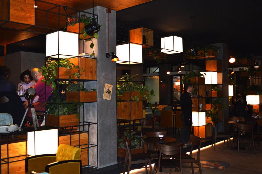 Select City Center Hotel Tirana Buitenkant foto