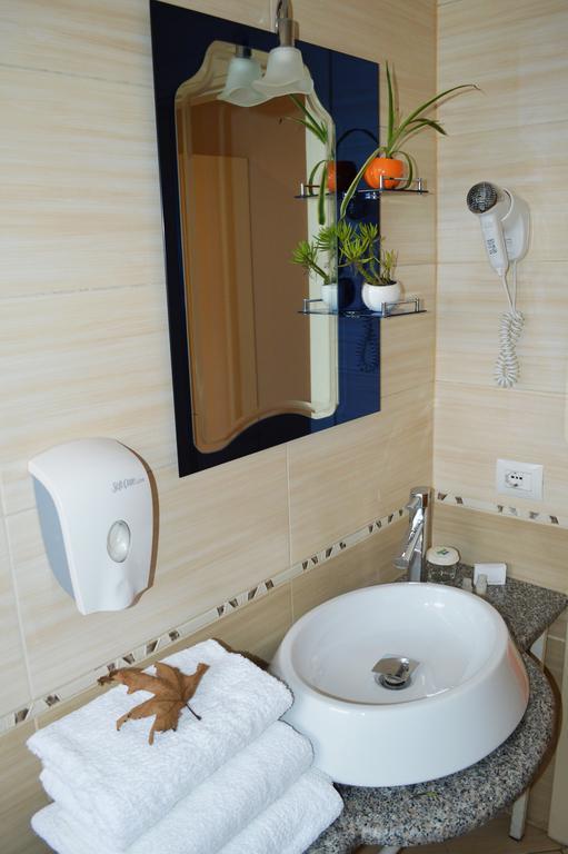 Select City Center Hotel Tirana Kamer foto