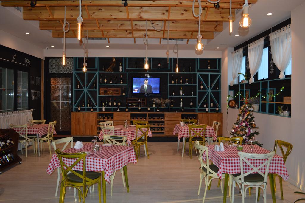 Select City Center Hotel Tirana Buitenkant foto