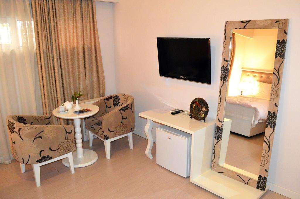 Select City Center Hotel Tirana Kamer foto
